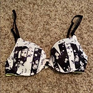 wear everyday t-shirt lightly lined bra